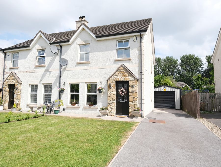 20 Silverhill Manor, Enniskillen, BT74 5JE