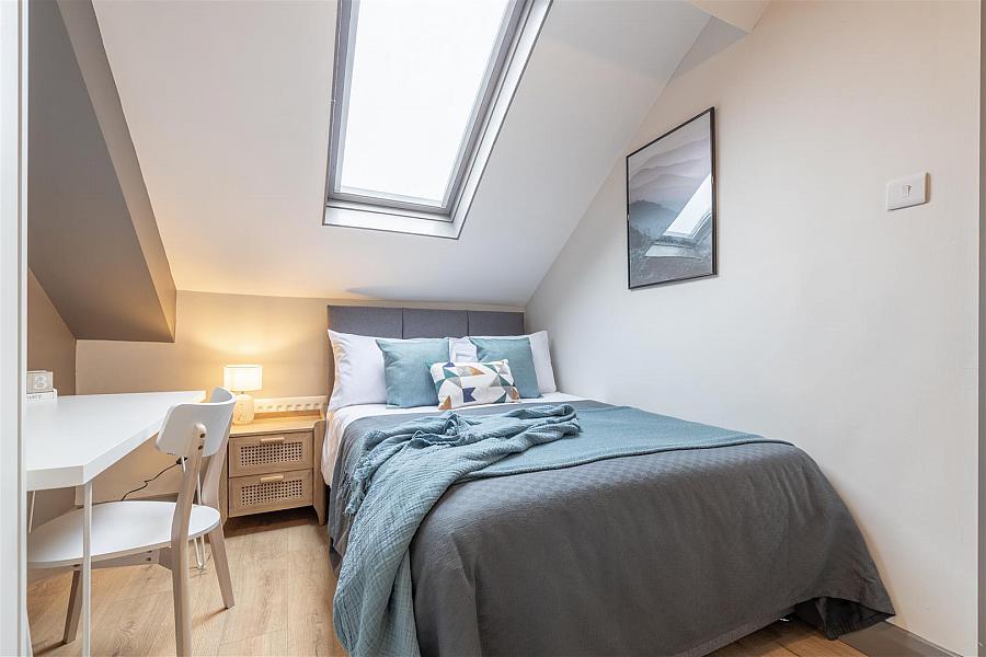 Rooms 4 & 5 57 Ballygomartin Road, Belfast, BT13 3LB
