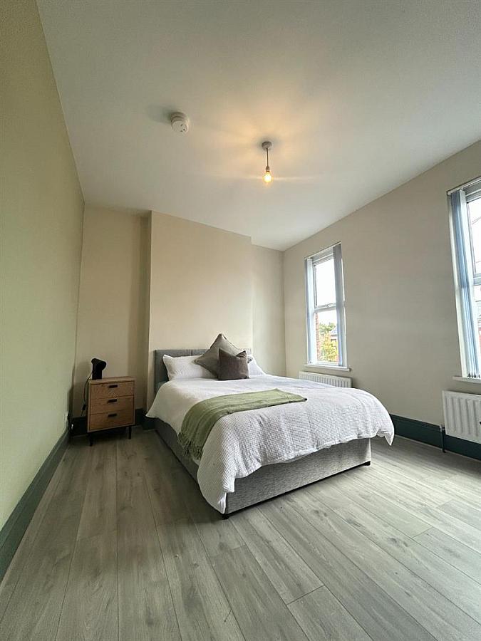 Rooms 1, 3 Ballygomartin Road, Belfast, BT13 3NA