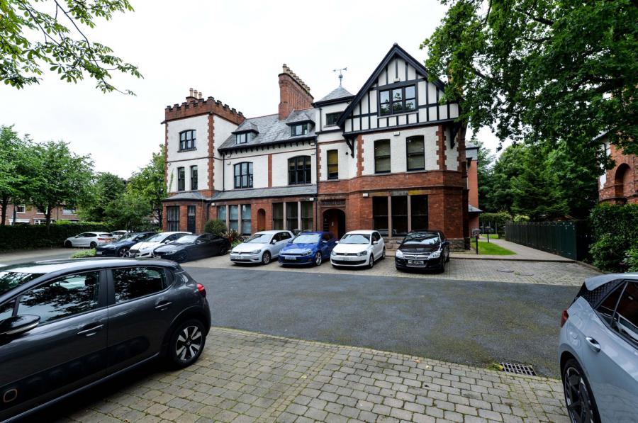 Apartment 17 Sandown Court, 82 Sandown Road, Belfast, County Antrim, BT5 6GU
