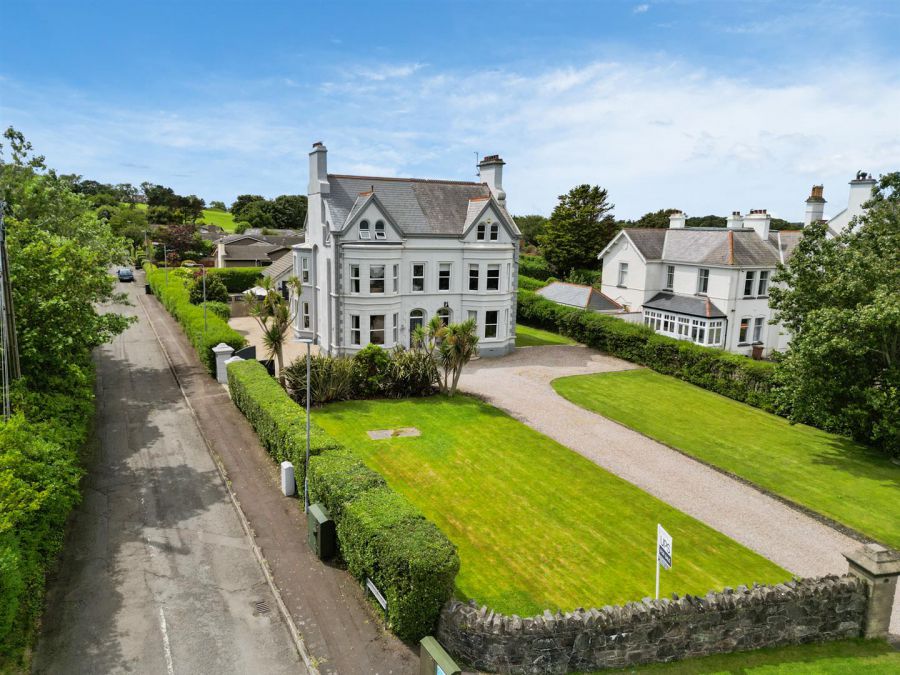 42 Warren Road, Donaghadee, BT21 0PD