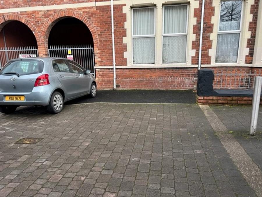 9 Rugby Road Belfast Bt7 1Ps, Belfast, BT7 1PS
