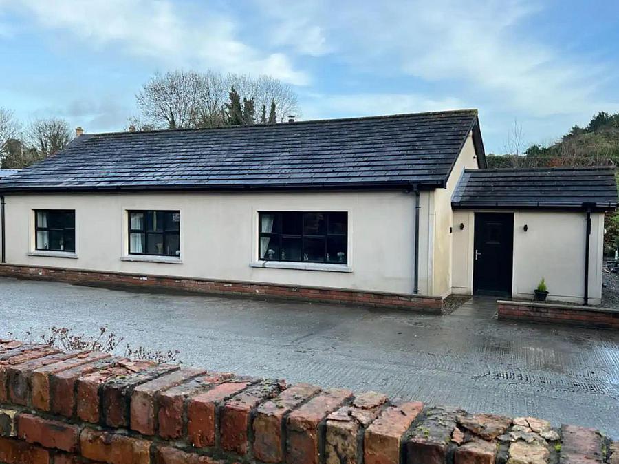 Short Term Let -, 292 Belfast Road, Dundonald, BT16 1UE