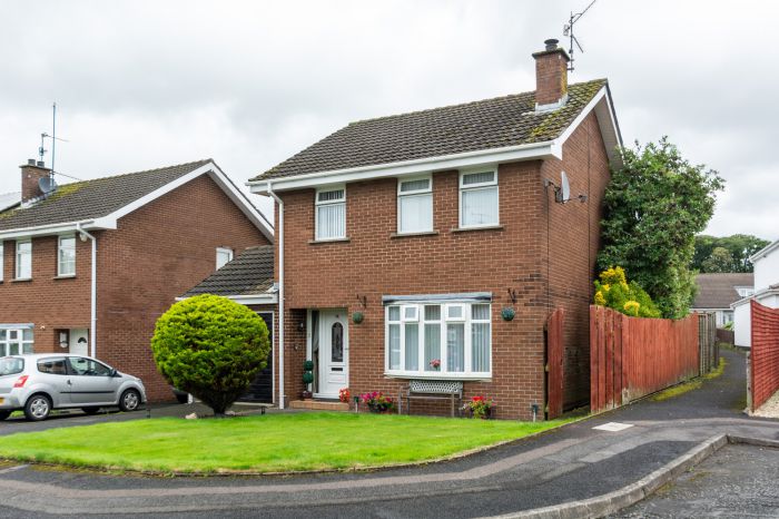 14 New Helmsley, Moira, BT67 0NY