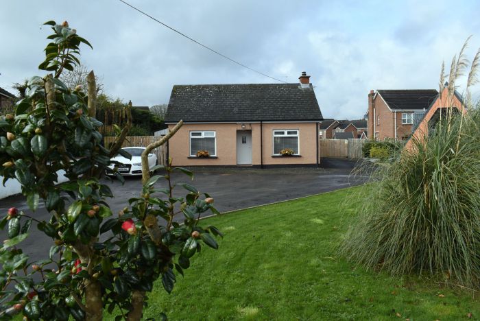 76 Belfast Road, Dollingstown, BT66 7JR
