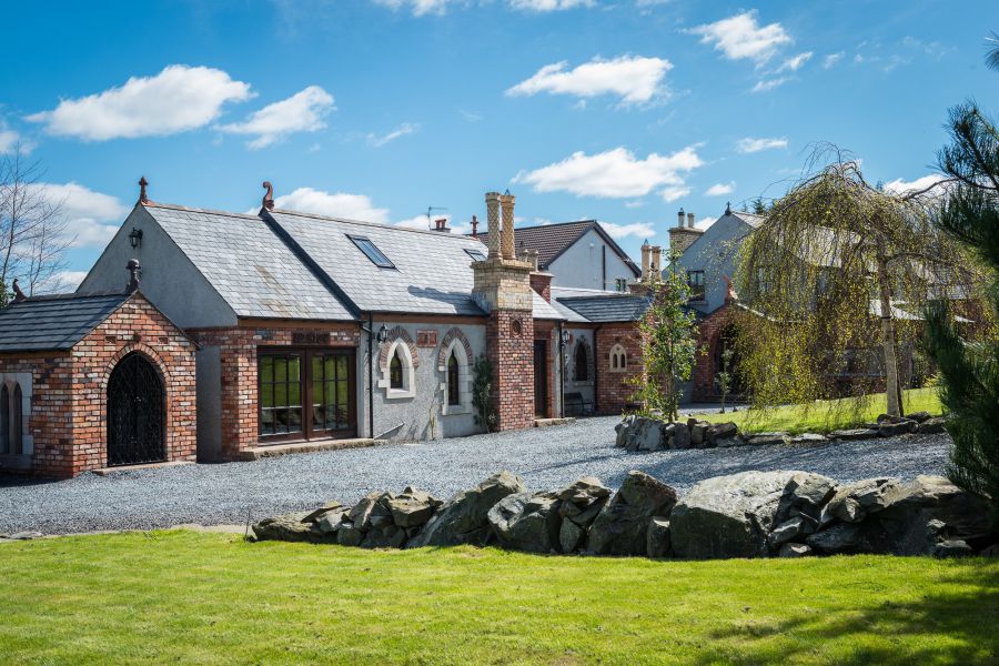 27 Cluntagh Road, Hillsborough, Anahilt, Hillsborough, BT26 6BW