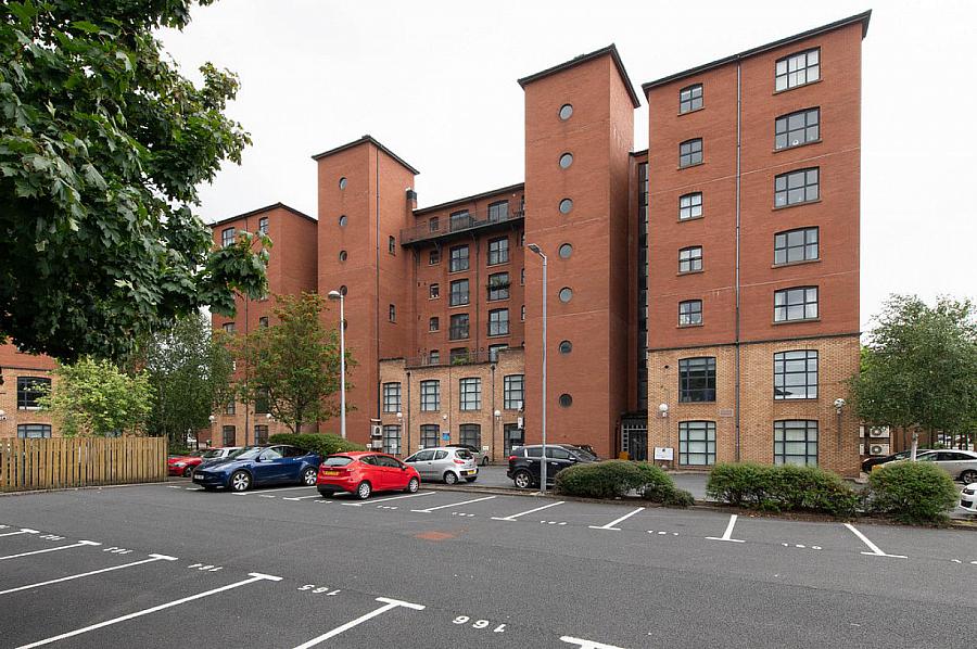 Apt 25 Clarendon Quay, 1 Pilot Place, Belfast, BT1 3AG