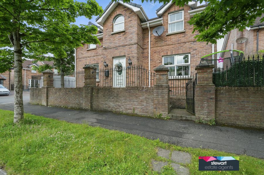 6 Mount Eagles Avenue, Dunmurray, Belfast, BT17 0GT