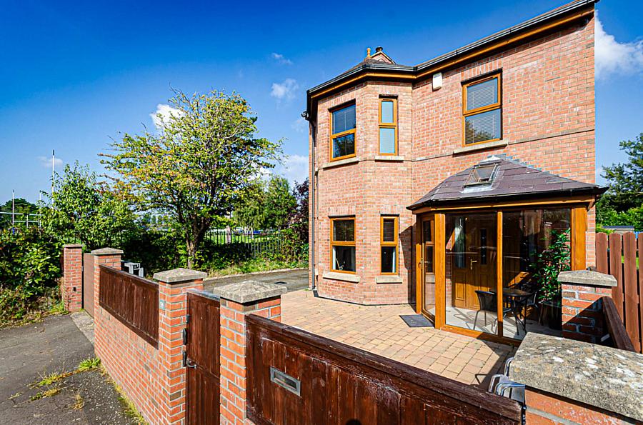 59 Onslow Gardens, Ravenhill, Belfast, BT6 0AQ