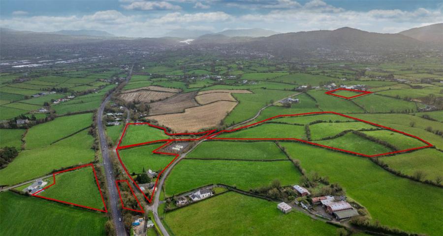 221 Armagh Road, Newry, County Down, BT35 6NW