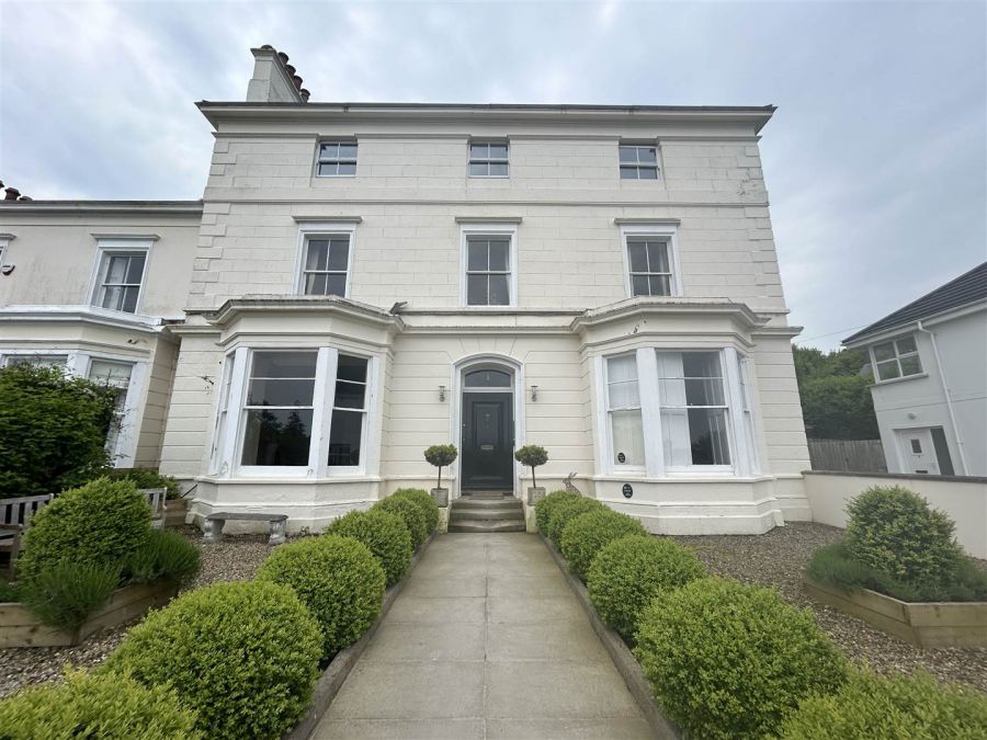Apartment 1a, 1 Ardmore Terrace, Victoria Road, Holywood, BT18 9BH