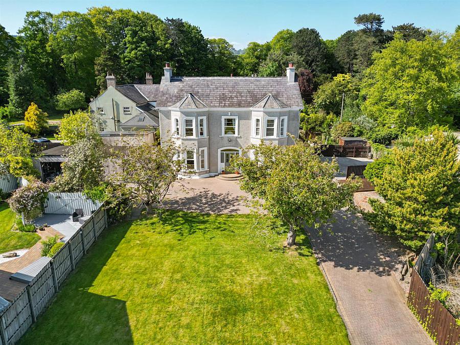 24 Woodburn Road, Carrickfergus, BT38 8PX