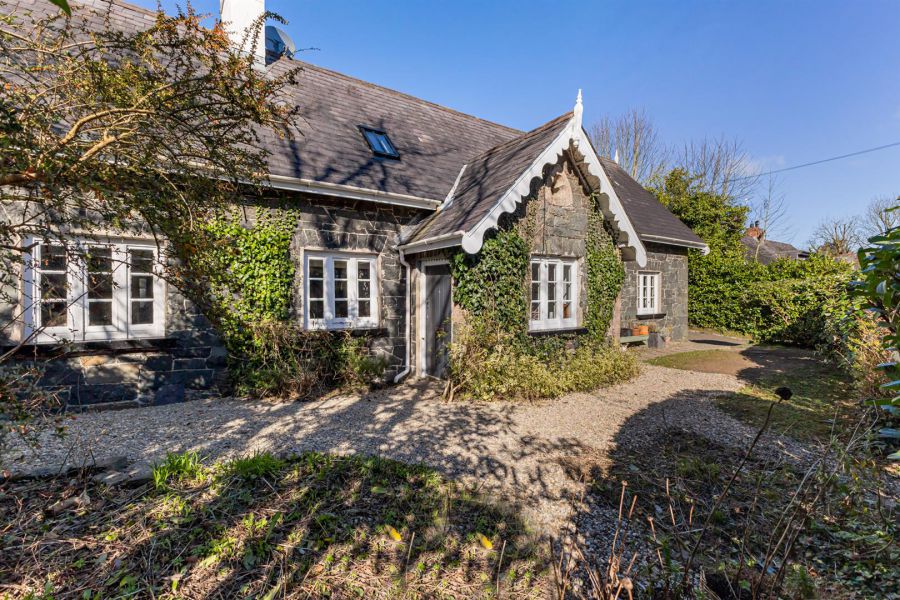 48 Mountstewart Road, Newtownards, BT22 2AX