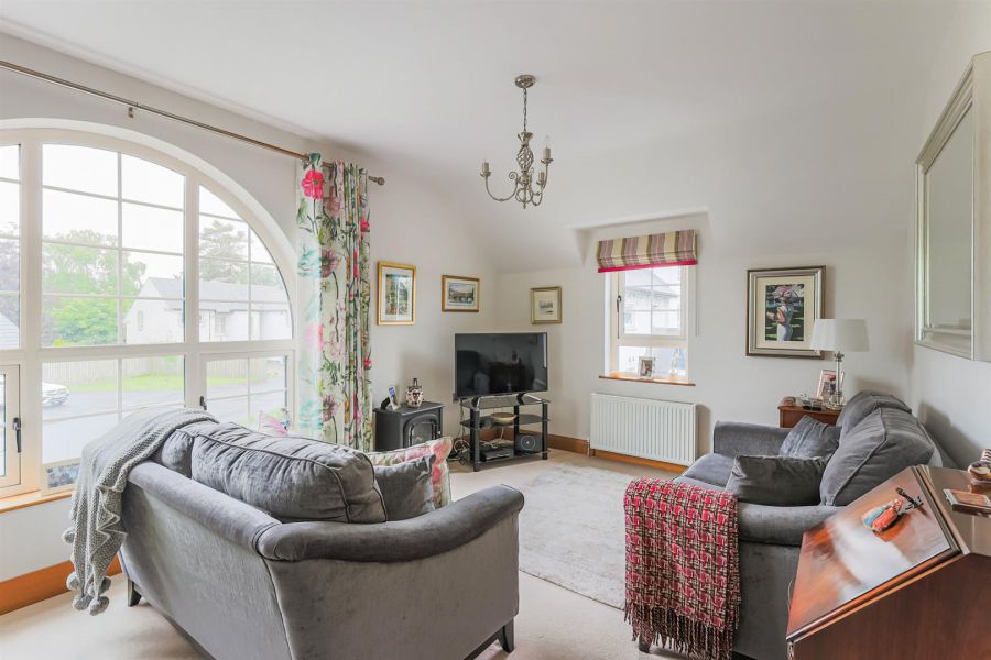 16 Ardnavalley Avenue, Comber, BT23 5WW