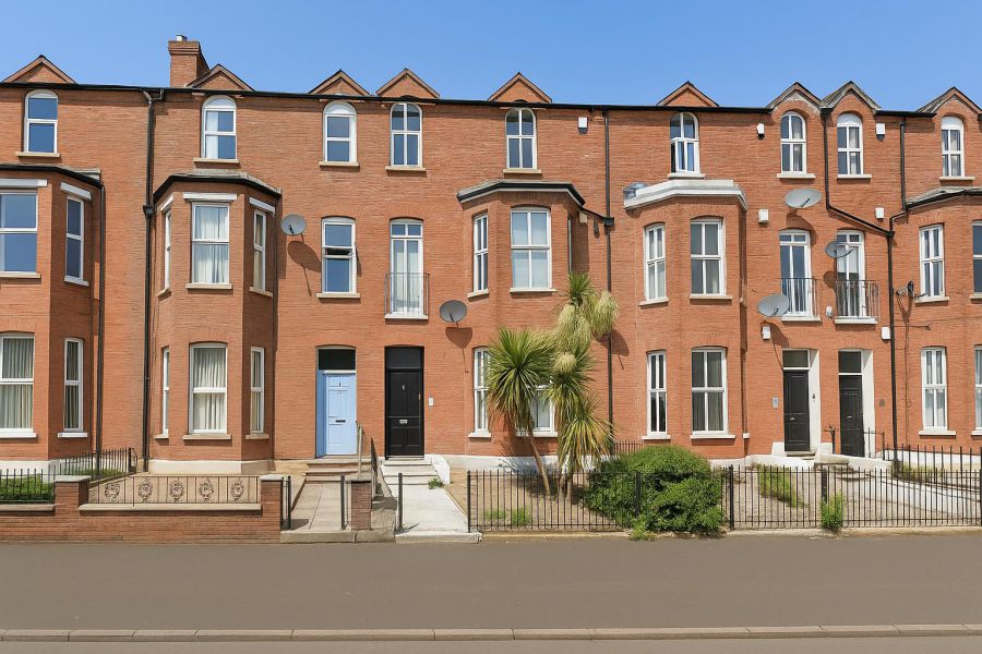 Flat 2, 10 Brookhill Avenue, Belfast, BT14 6BS