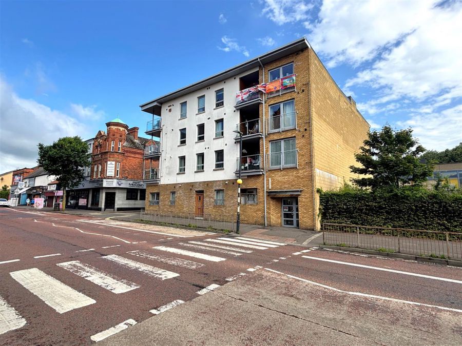 Apt 7, 109 Shankill Road, Shankill, Belfast, BT13 1FD