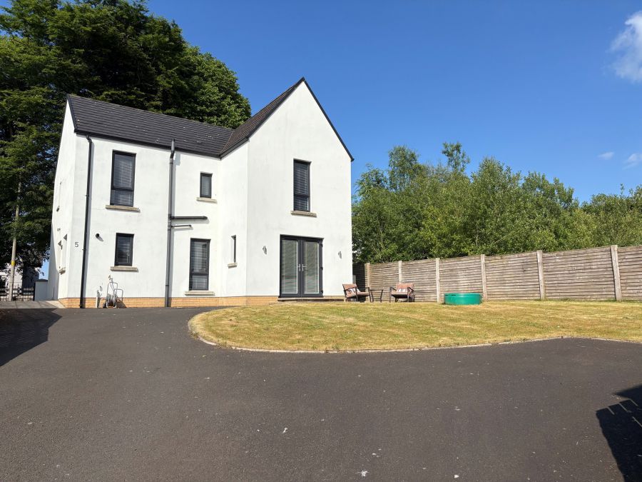 5 Mcarthur Place, Dervock, Ballymoney, BT53 8DY