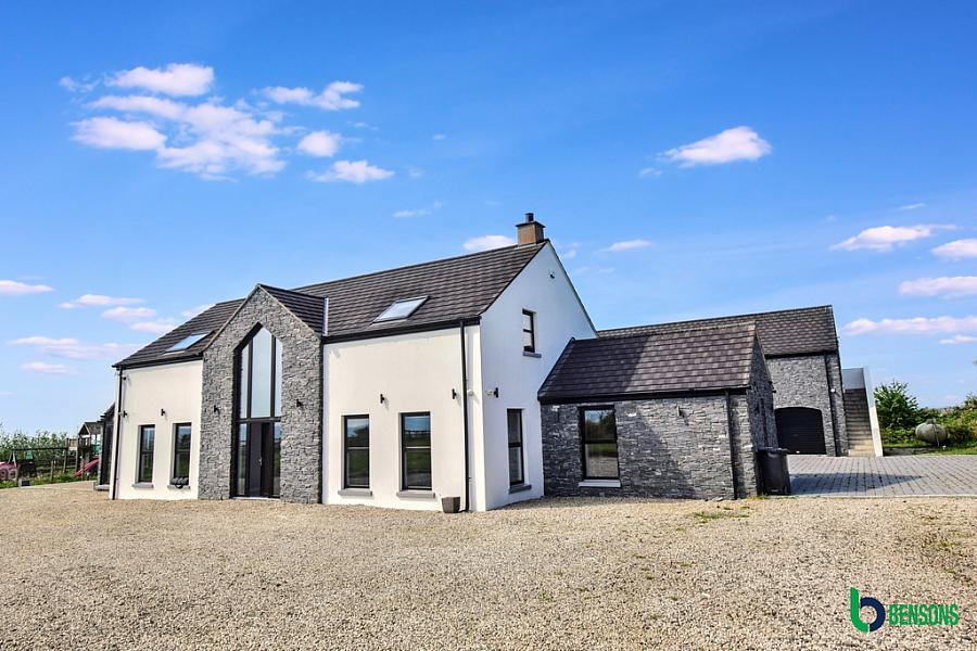 90A Knowehead Road, Broughshane, Ballymena, BT43 7JD