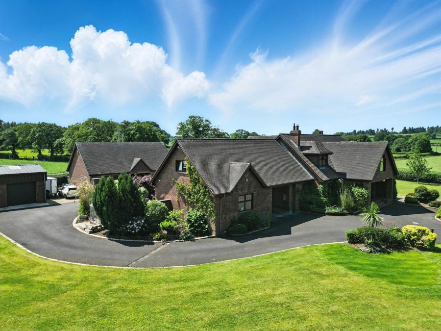 47 Seven Mile Straight, Dunadry, Templepatrick, BT41 4SW