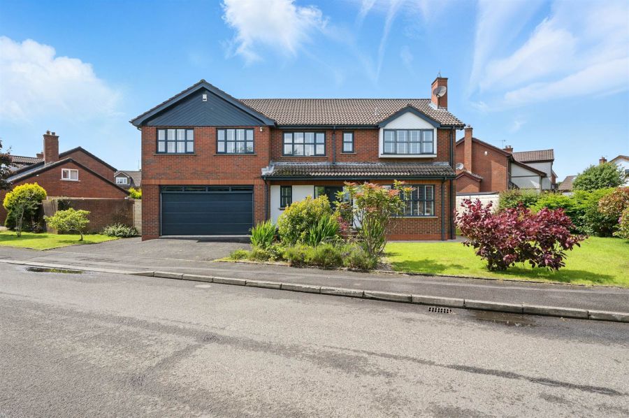32 Meadowbank, Jordanstown, Newtownabbey, BT37 0UP