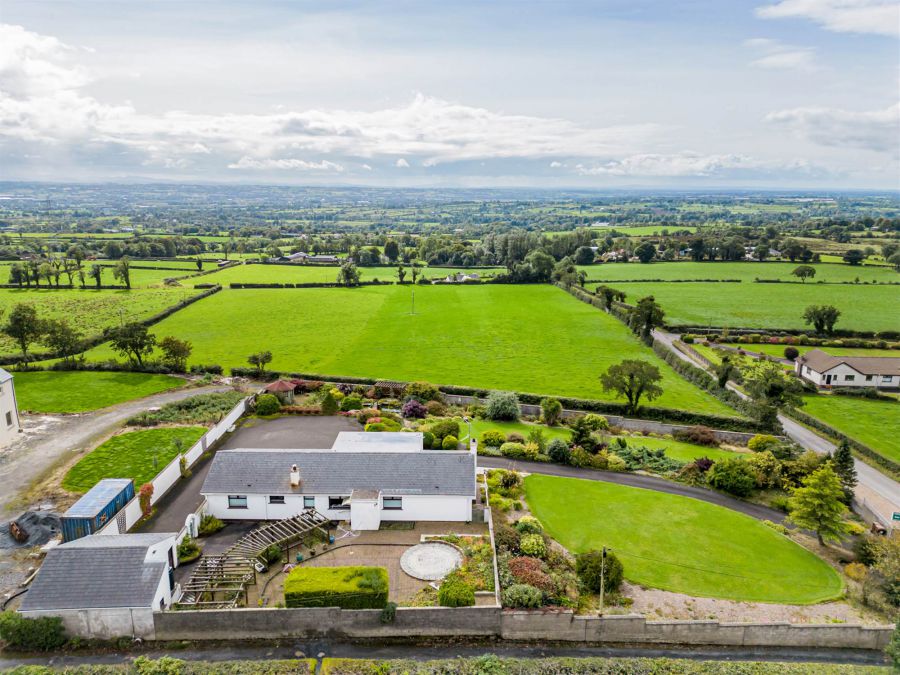 6 Whinney Hill, Lisburn City, Lisburn, BT28 3UZ