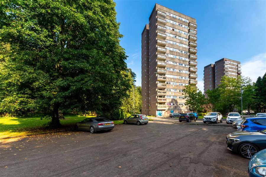 12C Ferndale House, Dunmurry, BT17