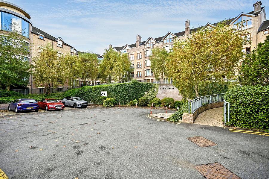 Penthouse - Apt 83, Park Royal 841C Upper Lisburn Road, Malone Lower, Belfast, BT9 7GY