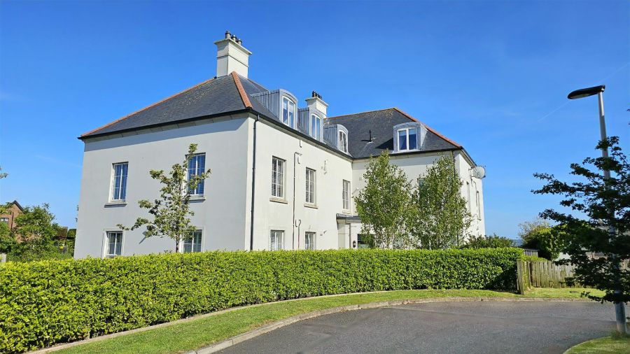 6 Hartley Hall Close, Greenisland, Carrickfergus, BT38 8ZQ