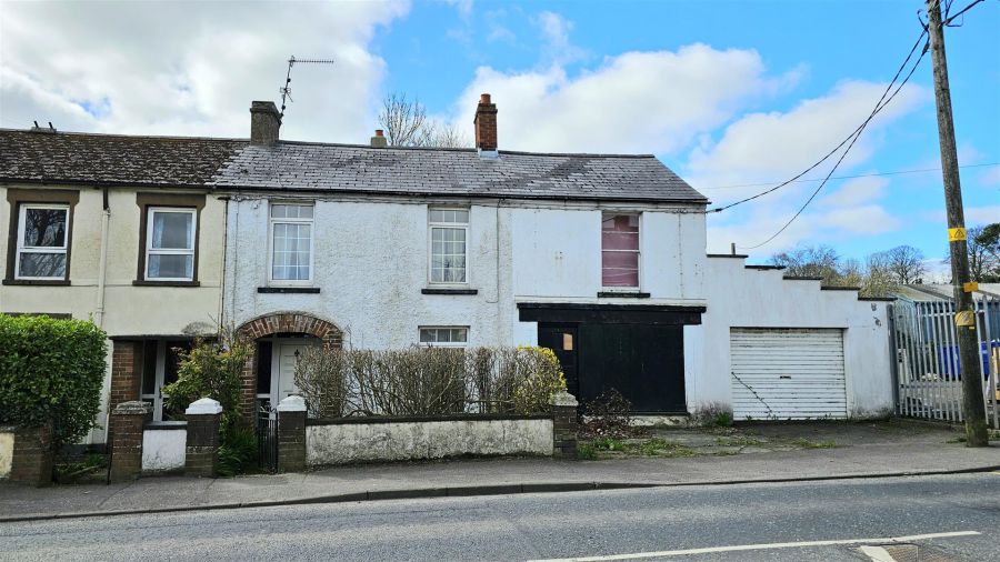 34 Woodburn Road, Carrickfergus, BT38 8PX