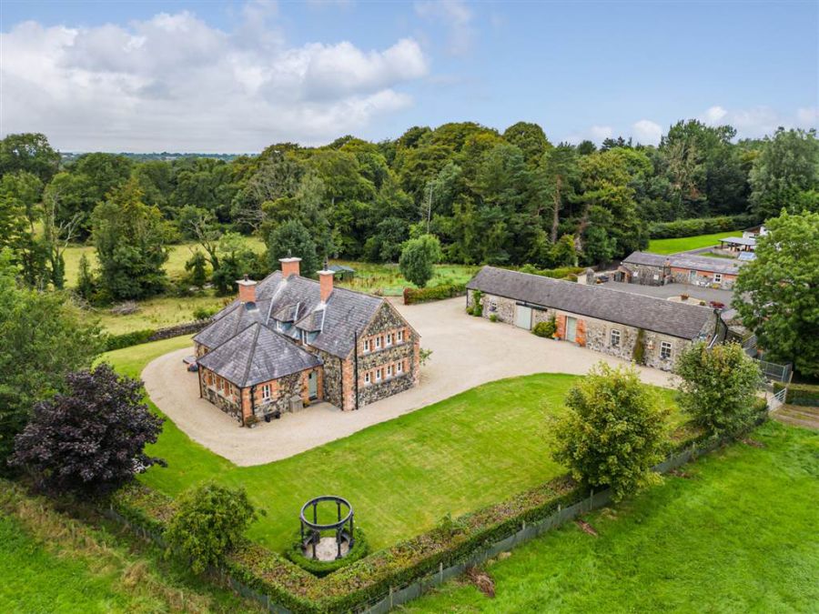 Millbrae House & Lodges, 3 Tullyrusk Road, Lisburn, Belfast, Dundrod, Glenavy, BT29 4JA